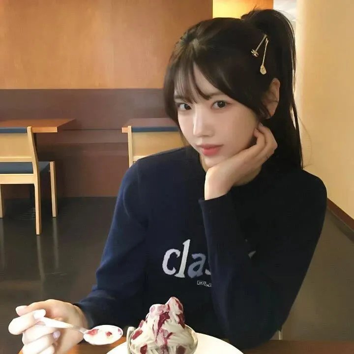 两个玛吉·摩尔